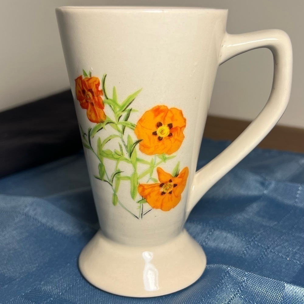 Vintage floral mug